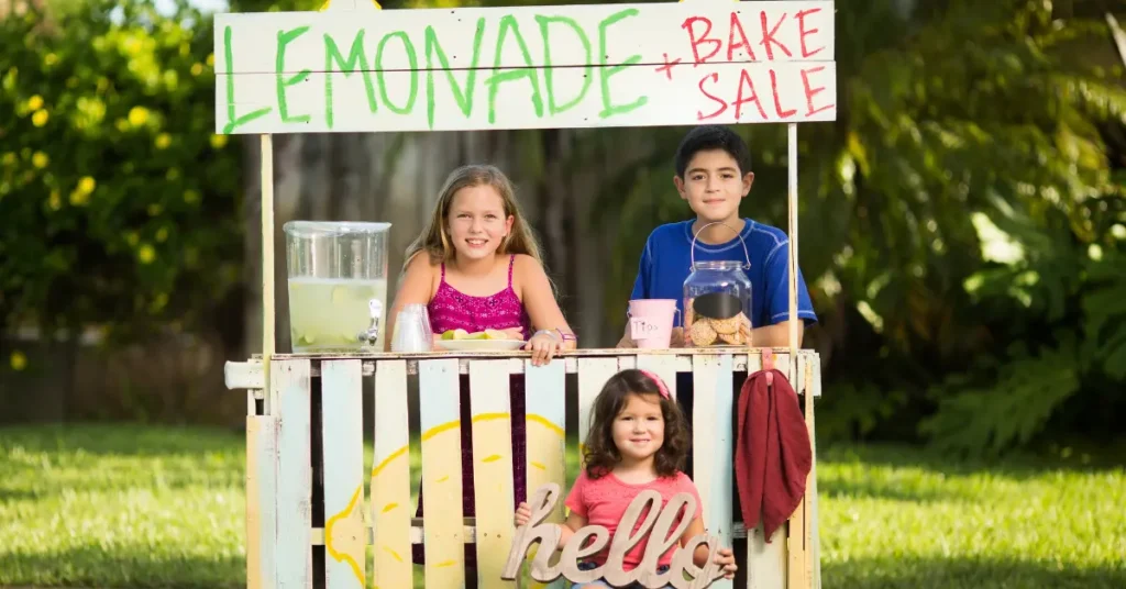 Kids selling lemonade and baking to make money fast